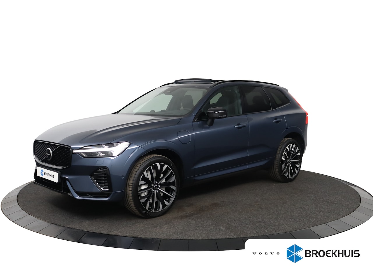 Volvo XC60 - Ultra Dark AWD | Bowers & Wilkins | trekhaak | Luchtvering | - AutoWereld.nl