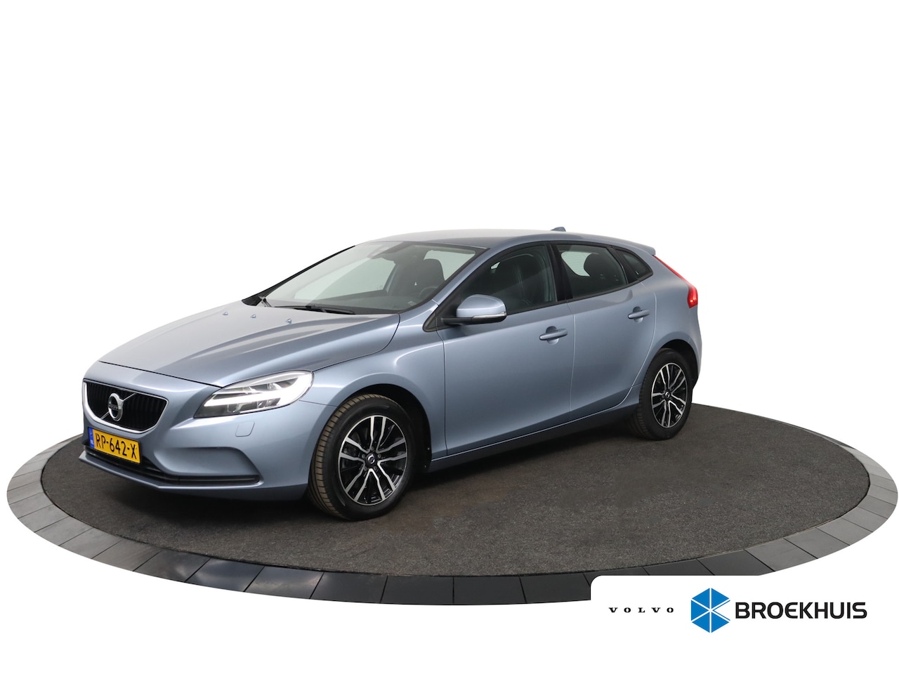 Volvo V40 - 2.0 T2 Nordic+ | Stoelverwarming | Cruise Control | High Performance Audio | Parkassist | - AutoWereld.nl