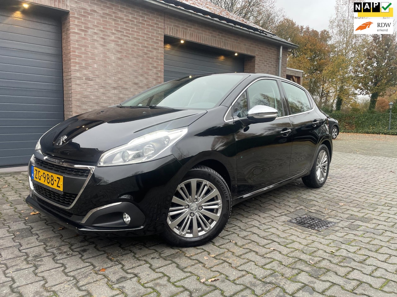 Peugeot 208 - 1.2 PureTech Blue Lease Allure ECC 110 PK APPLE CARPLAY 2019 - AutoWereld.nl