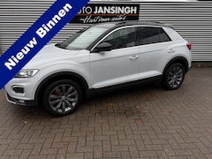 Volkswagen T-Roc - 1.5 TSI Sport Nieuwstaat | ACC | Led Koplampen | Navigatie | Stoelverwarming | LM Velgen |