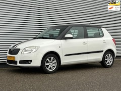 Skoda Fabia - 1.2-12V Ambition, Bluetooth, Airco, Cruise, NAP, APK Nieuw
