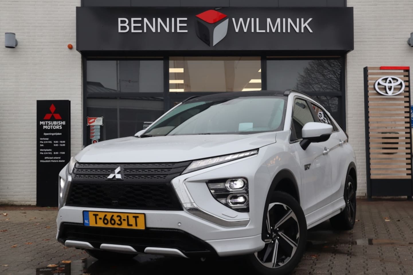 Mitsubishi Eclipse Cross - 2.4 PHEV Instyle AdaptiveCruise/Leder/Apple/Android/Trekhaak - AutoWereld.nl