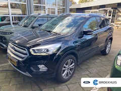 Ford Kuga - 1.5 EcoBoost Titanium | Stuurwiel verwarmd | Trekhaak elektrisch uitklapbaar | Voorstoelen