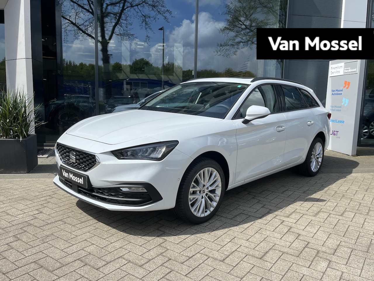 SEAT Leon Sportstourer - 1.5 TSI Style Business Intense 115 PK | Climate Control | Lichtmetalen Velgen | Parkeersen - AutoWereld.nl