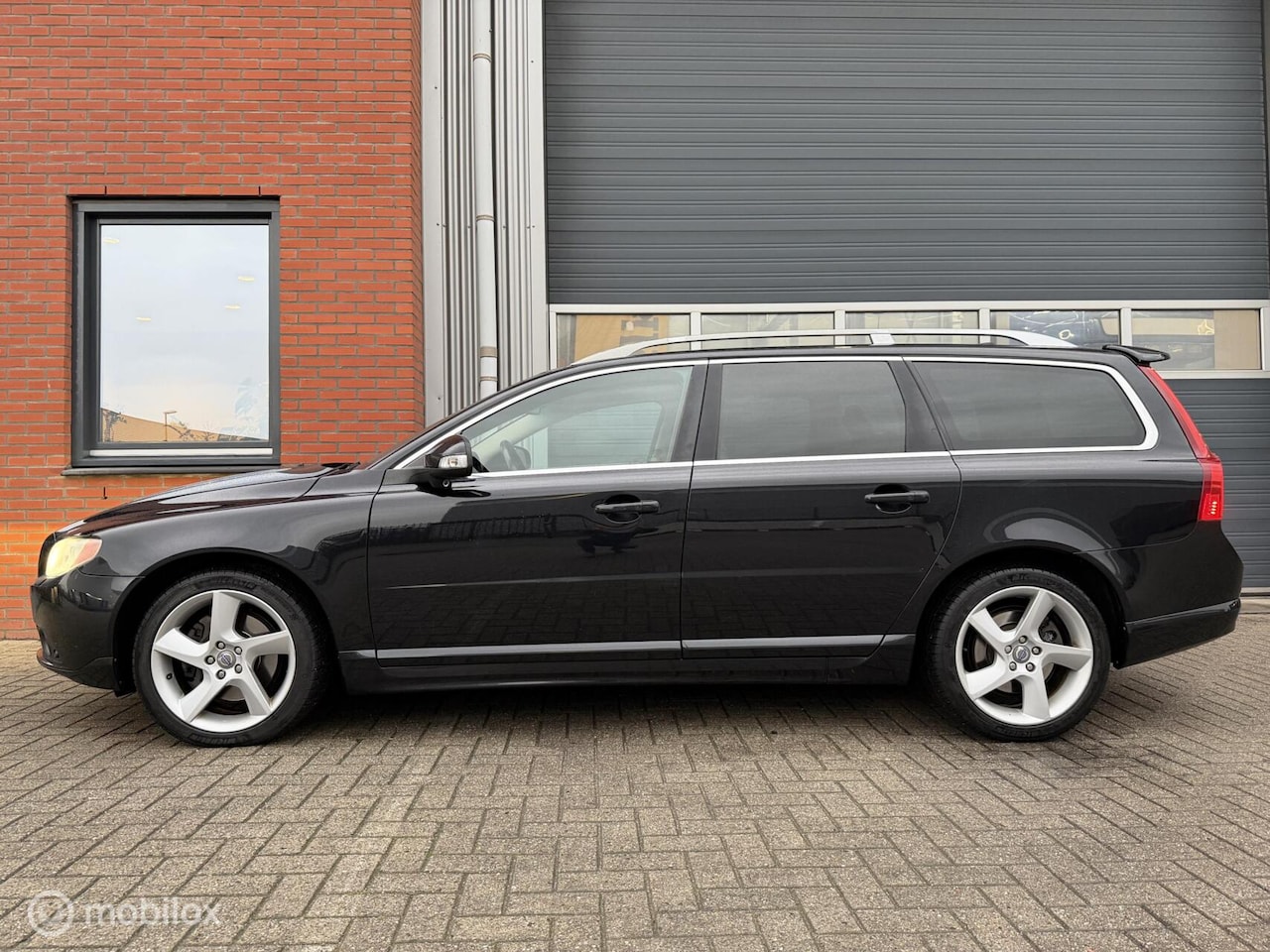 Volvo V70 - 3.0 T6 AWD Summum - schuifdak - winterset - AutoWereld.nl