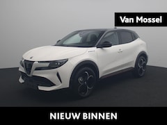Alfa Romeo Junior - 1.2 Turbo Hybrid Ibrida Speciale | Voorraadvoordeel | Panoramadak | Parkeercamera Achter |