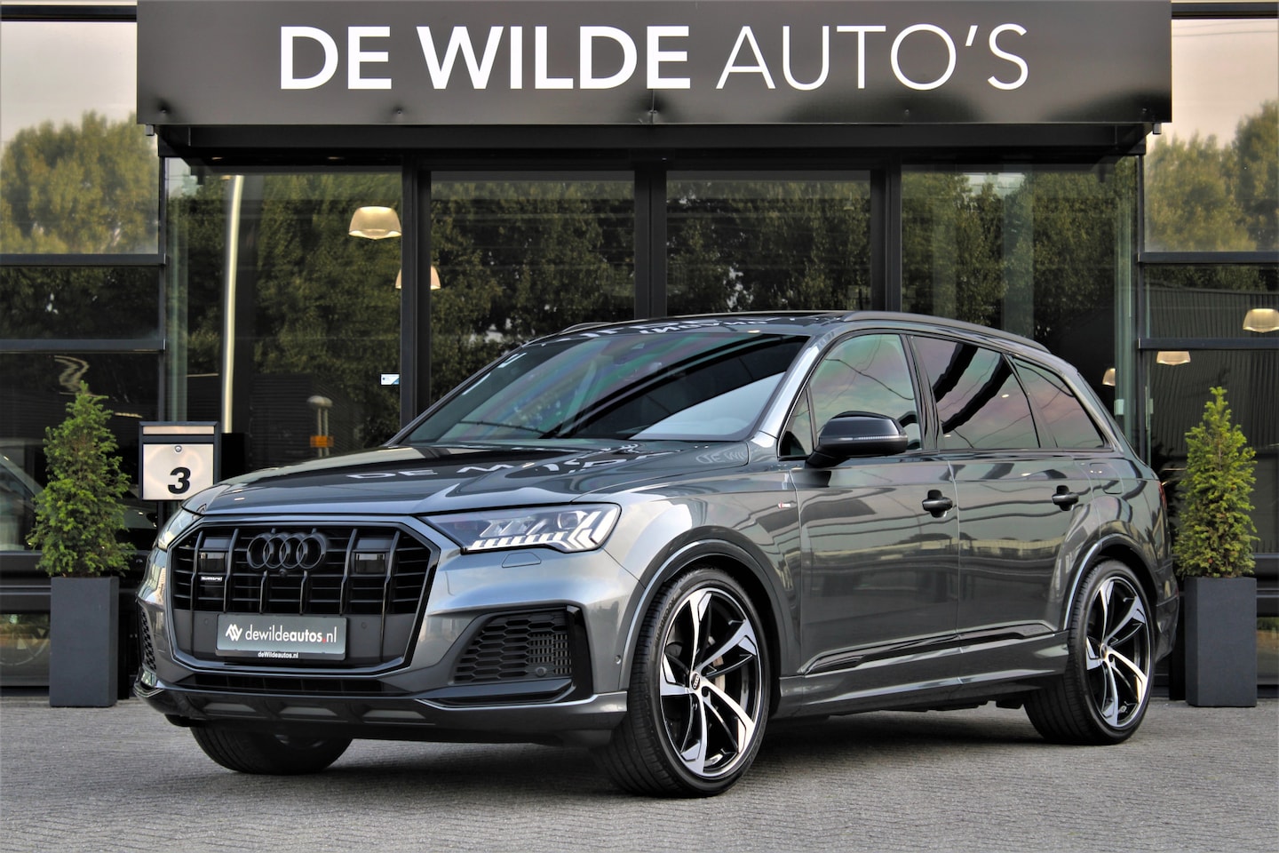 Audi Q7 - 55 TFSI e quattro S-line 381pk Pano B&O Trekhaak Head-up ACC 360-camera - AutoWereld.nl