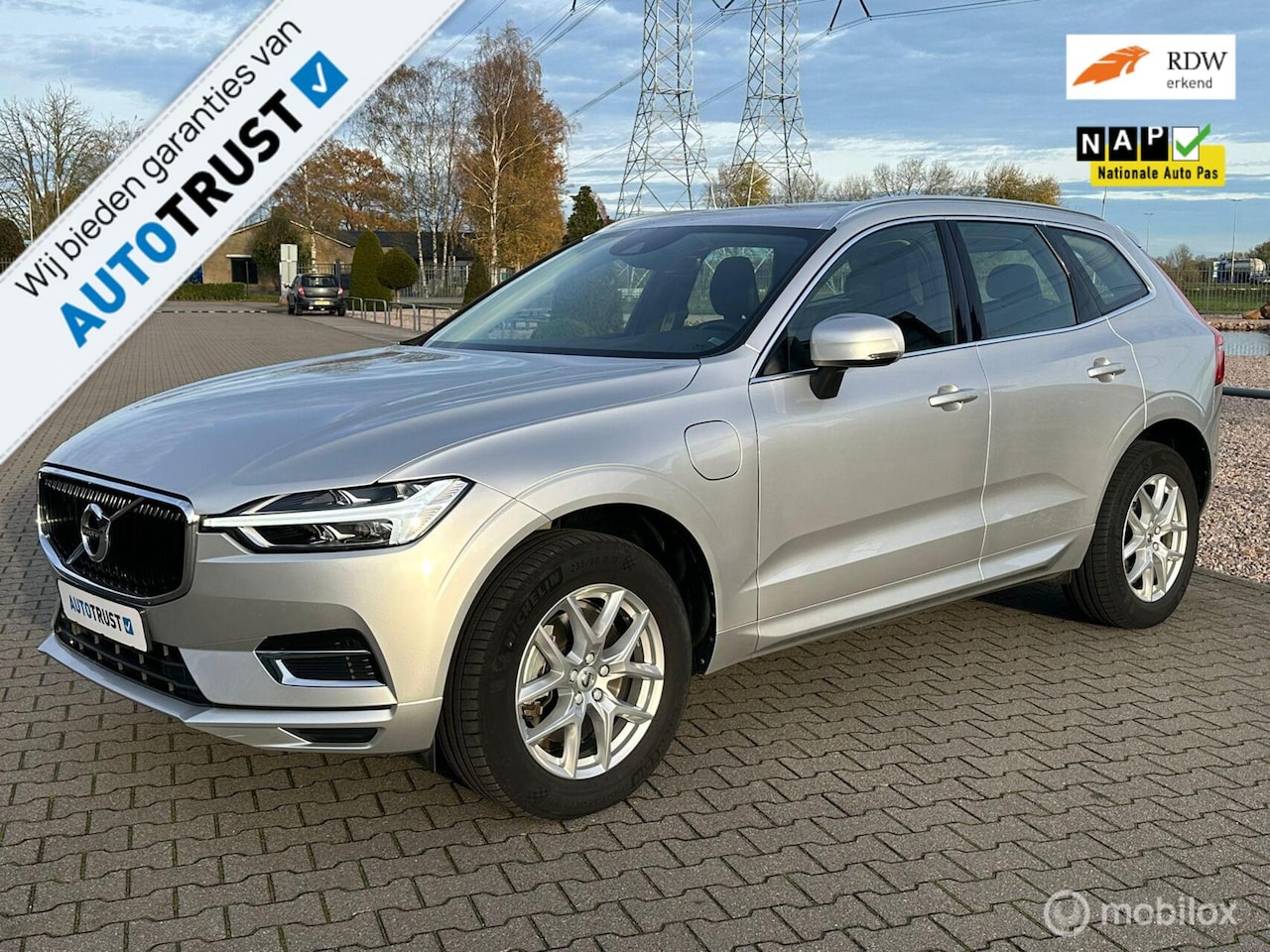 Volvo XC60 - 2.0 T8 Twin Engine AWD Inscription PANO TREKHAAK - AutoWereld.nl