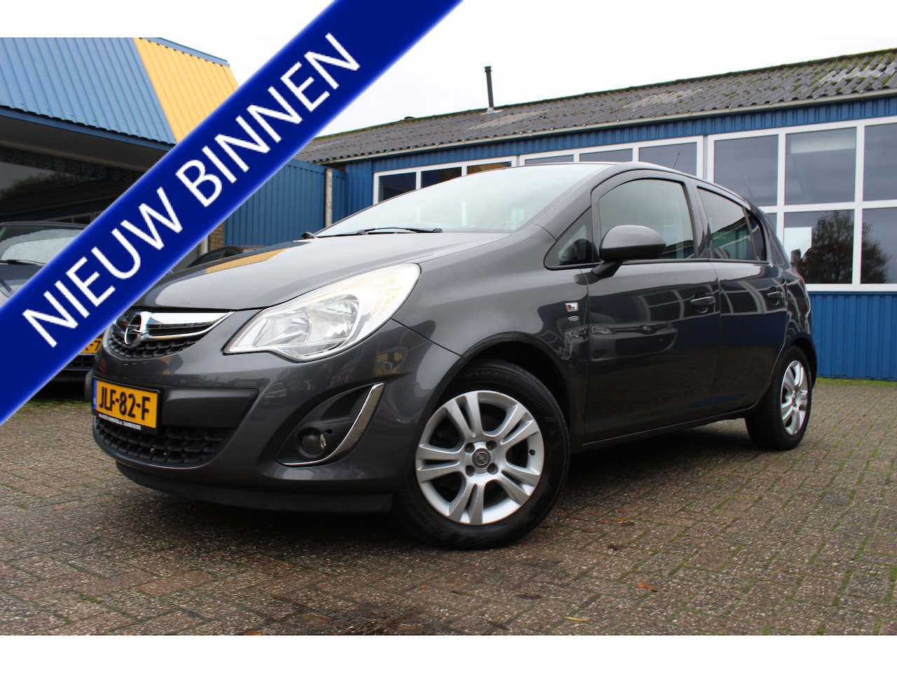 Opel Corsa - 1.2 -16V "Satellite" Airco - LMV - 5 Deurs !!! - AutoWereld.nl