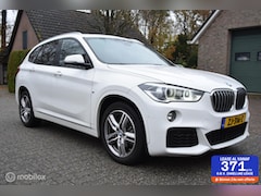 BMW X1 - sDrive18i aut High Exe M Sport voll
