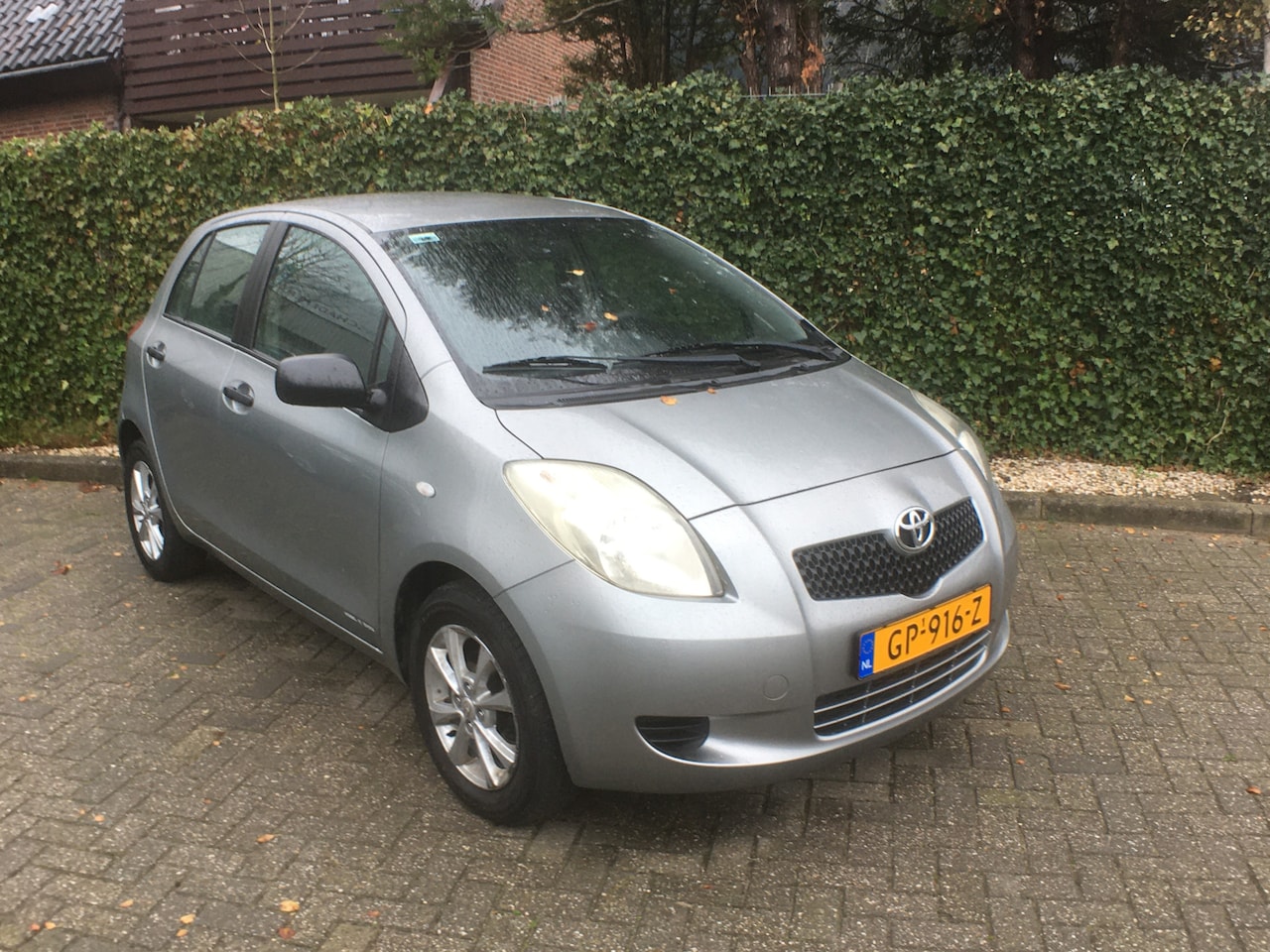 Toyota Yaris - 1.0 VVTi Spirit nwe APK bij aflevering, Airco - AutoWereld.nl