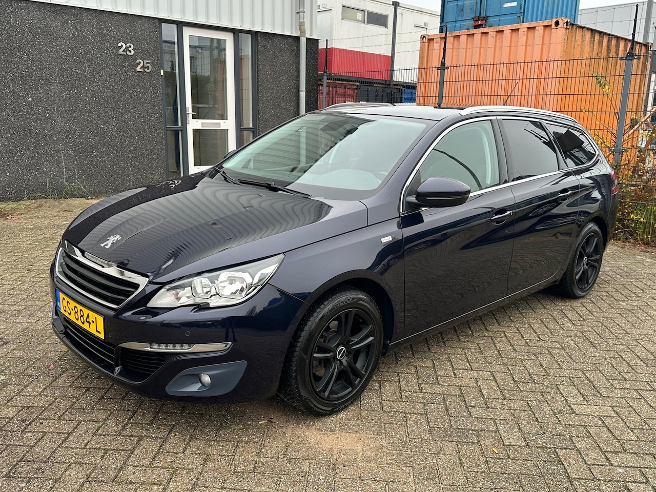 Peugeot 308 SW - 1.2 PureTech Style Pano 2015 - AutoWereld.nl