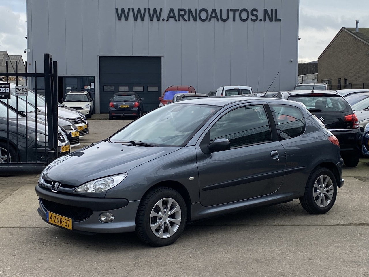 Peugeot 206 - 1.4 HDi Air-line 3 1.4 HDi Air-line 3, APK TOT 10-09-2026, AIRCO, ELEK-RAMEN, RADIO-CD-MP3-USB-AUX, AIRBAGS, - AutoWereld.nl