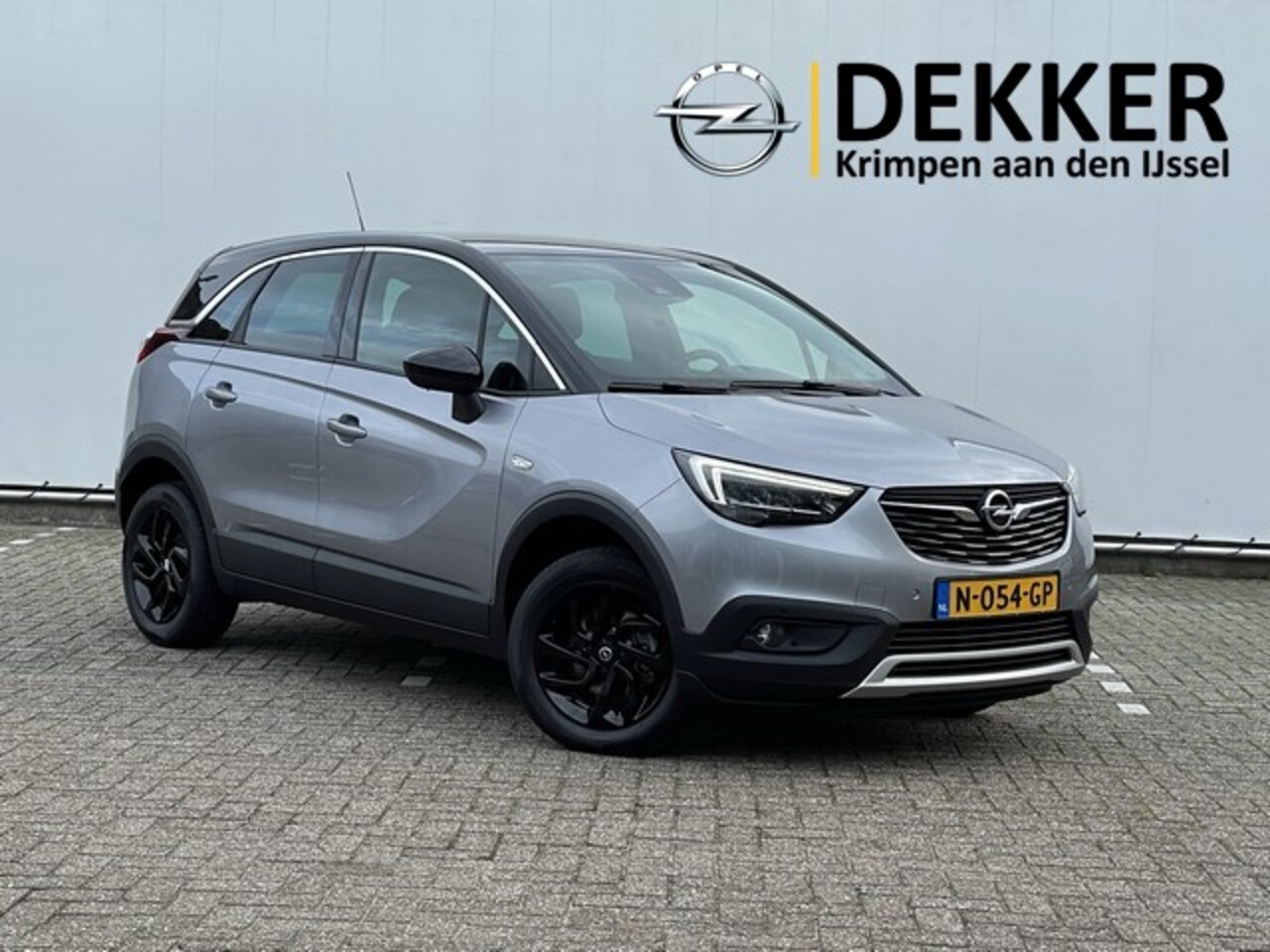 Opel Crossland X - 1.2 Turbo Innovation met Navi, LED, All Season, Winterpakket - AutoWereld.nl