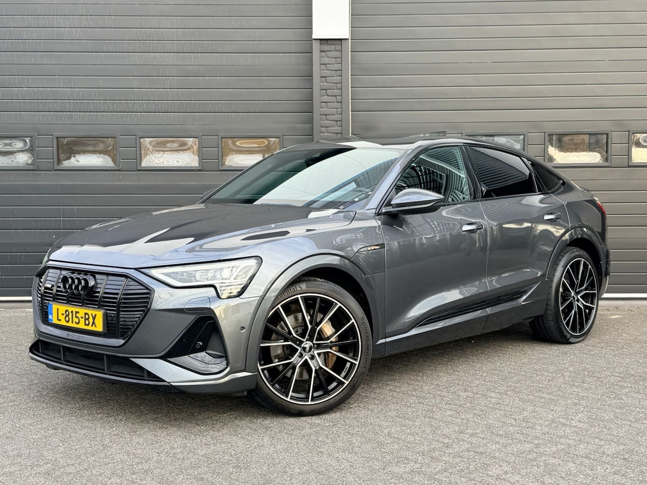 Audi e-tron Sportback - 50 quattro S edition 71 kWh | Luchtvering | Pano | Leder | 21"| € 28.950,- Incl. BTW - AutoWereld.nl