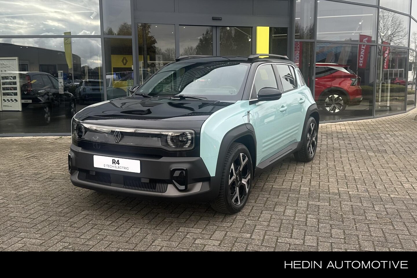 Renault 4 - comfort range techno 52 kWh | All season banden | Verwarmbaar stuur + stoelen | Navigatie - AutoWereld.nl