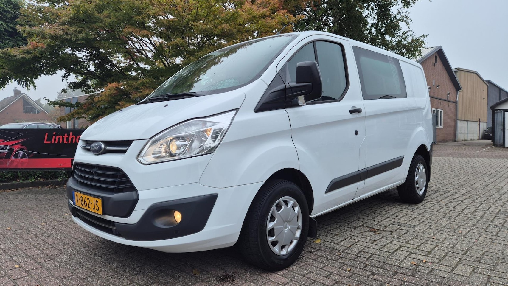 Ford Transit Custom - 270 2.0 TDCI L1H1 DC airco-euro6 2017 - AutoWereld.nl