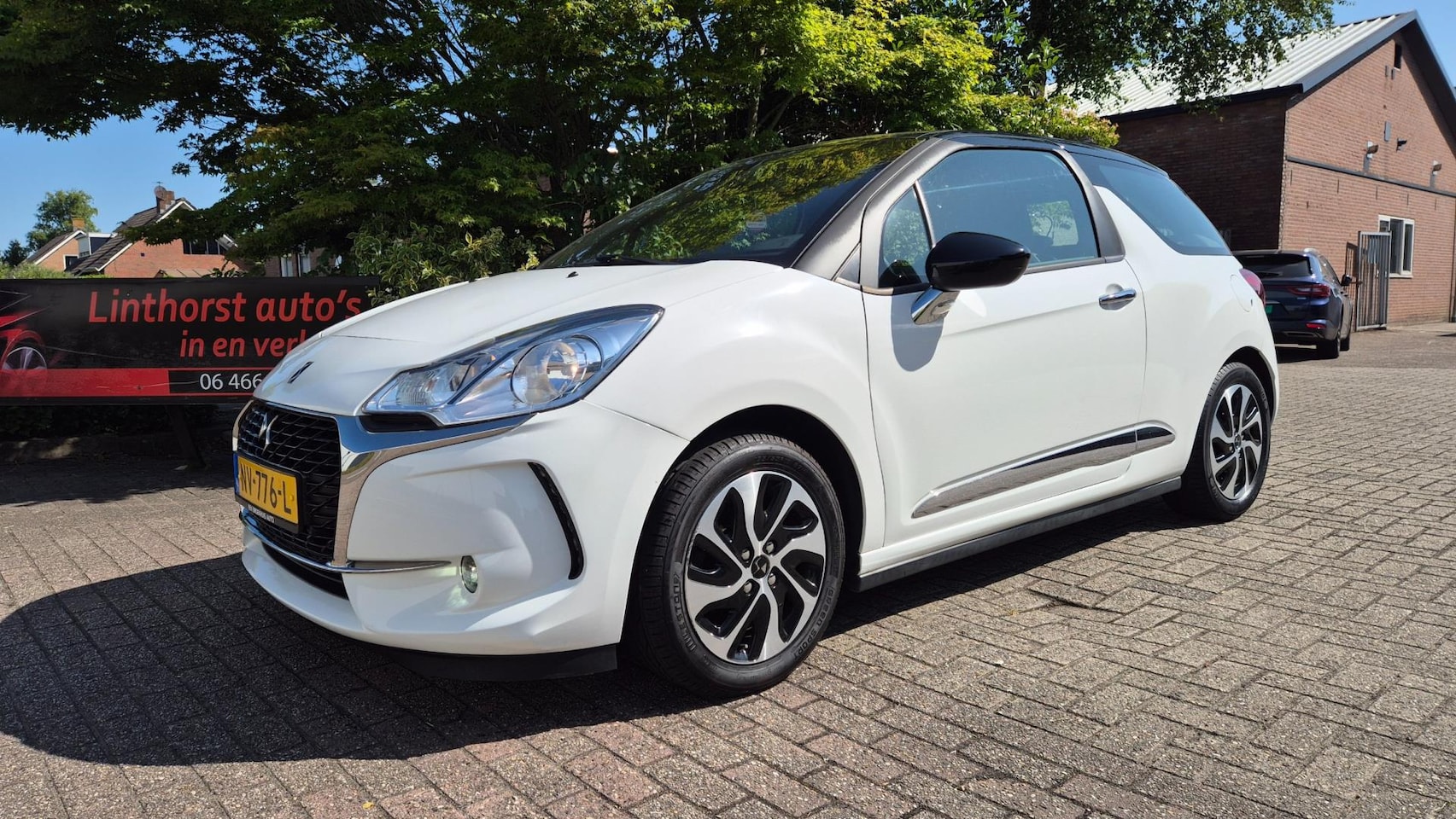 Citroën DS3 - 1.2 Chic-CLIMA-BJ 2017 - AutoWereld.nl