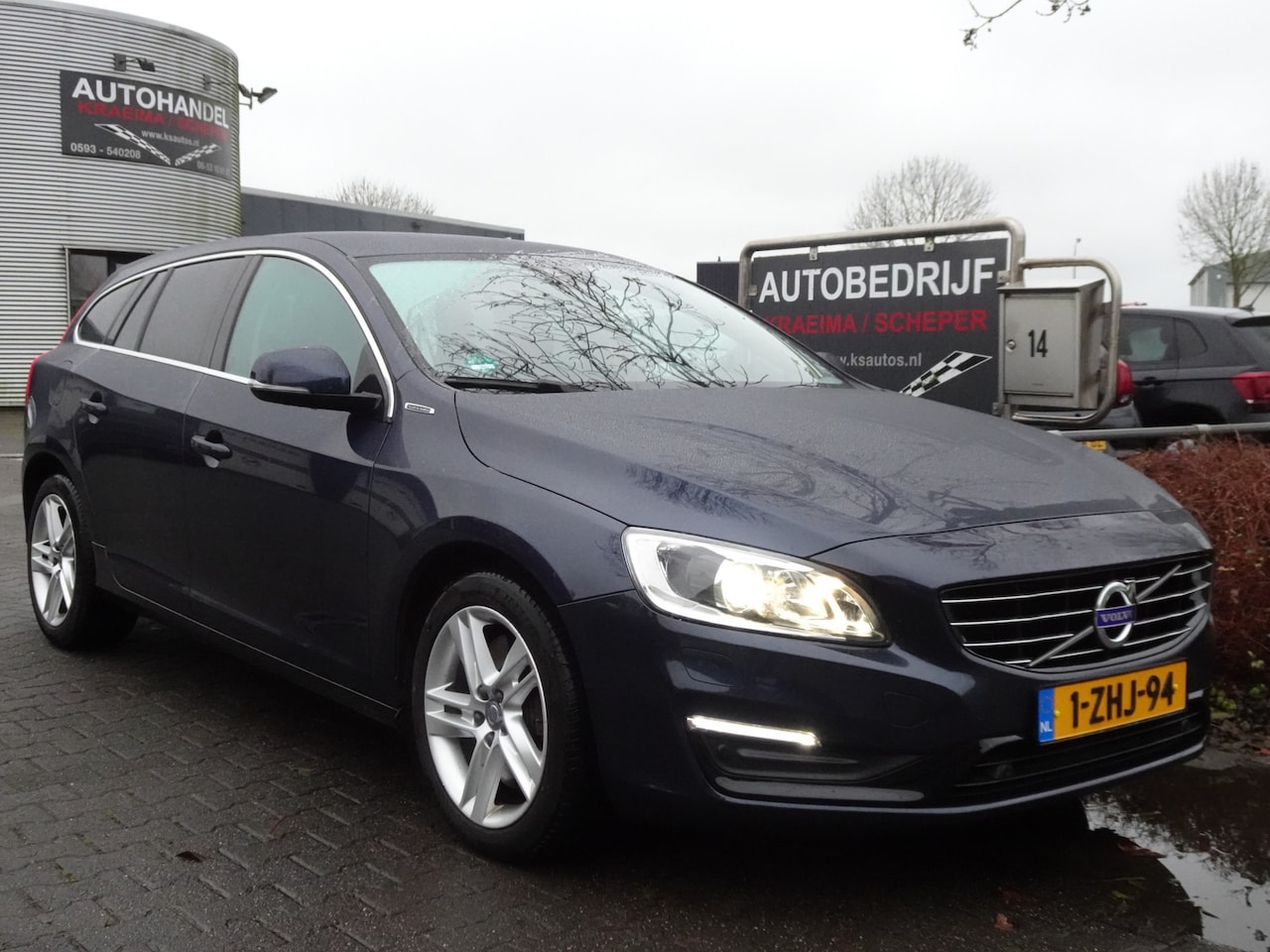 Volvo V60 - 2.4 D6 AWD Plug-In Hybrid Summum 2.4 D6 AWD Plug-In Hybrid Summum - AutoWereld.nl