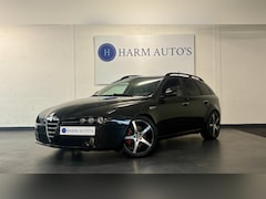 Alfa Romeo 159 Sportwagon - 3.2 JTS Q4 TI 260pk Navi / Volleer / Trekhaak / Cruise / Clima