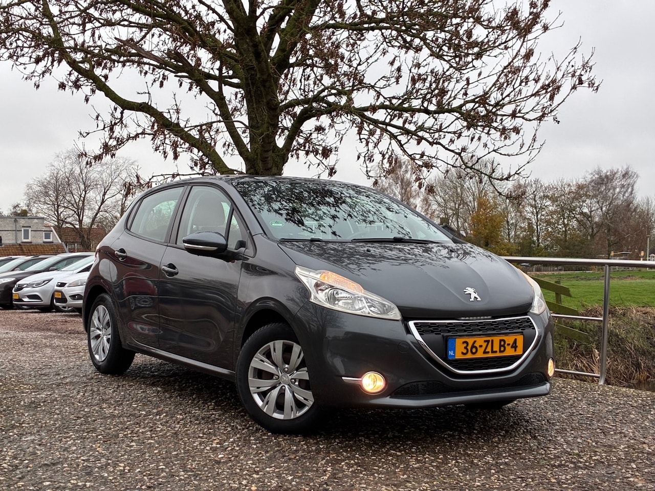 Peugeot 208 - 1.2 VTi Envy | Cruise + Clima nu € 5.450,-!!! - AutoWereld.nl