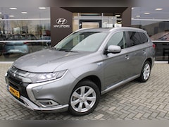 Mitsubishi Outlander - 2.4 PHEV Intense+ | Schuifkantel dak | Elektrisch bedienbare voorstoelen | 360 camera |