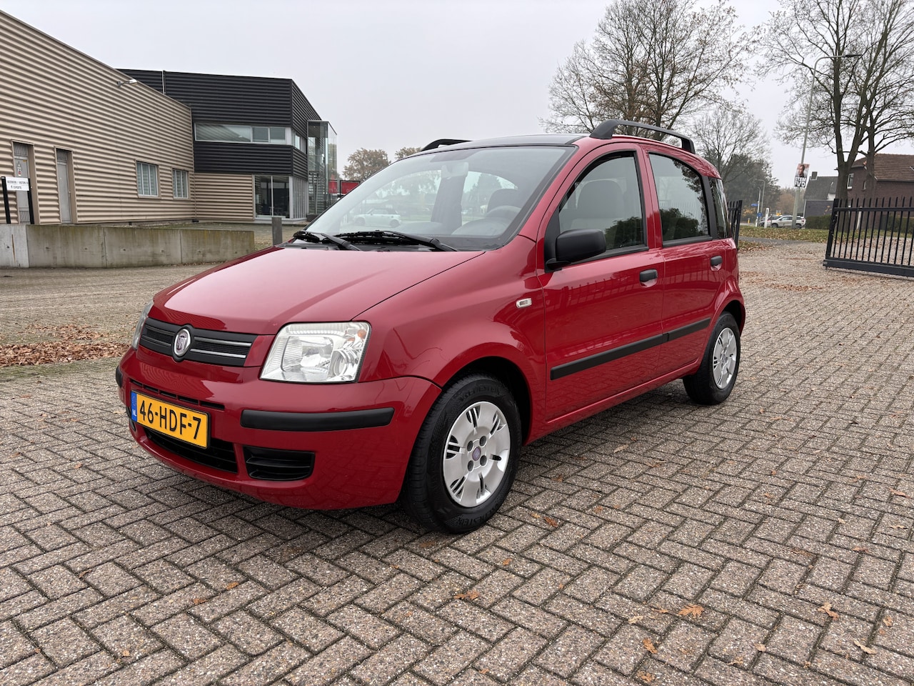 Fiat Panda - 1.2 Edizione [ panorama schuifdak,trekhaak,audio ] - AutoWereld.nl
