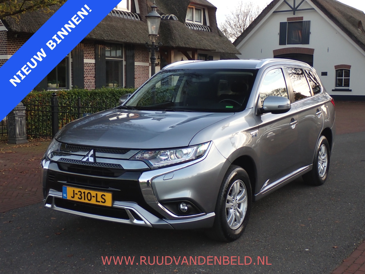 Mitsubishi Outlander - 2.4 PHEV Pure KEYLESS/TREKHAAK/CAMERA/CARPLAY - AutoWereld.nl