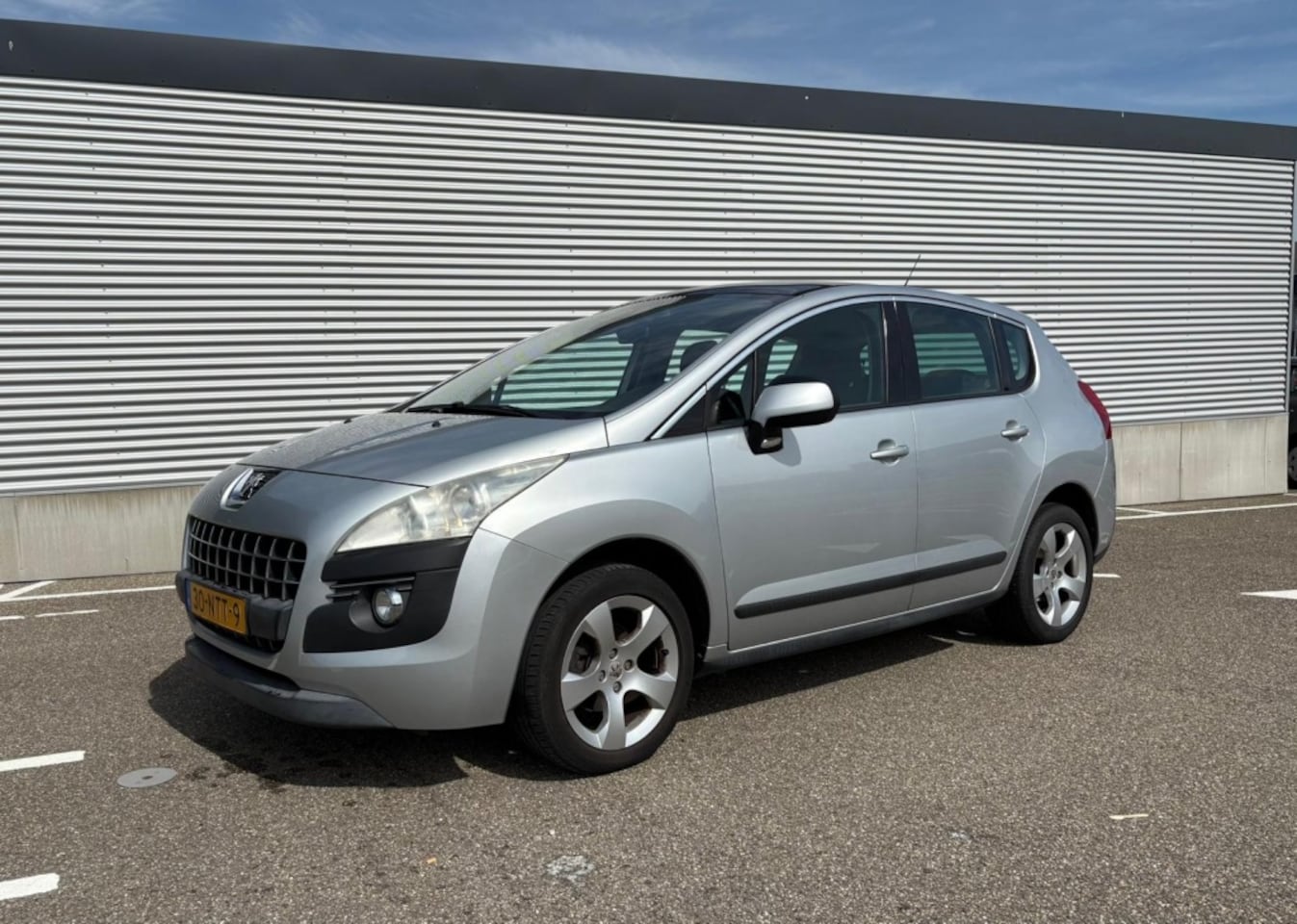 Peugeot 3008 - 1.6 VTi SR Pano|Navi|Sensor|Clima - AutoWereld.nl