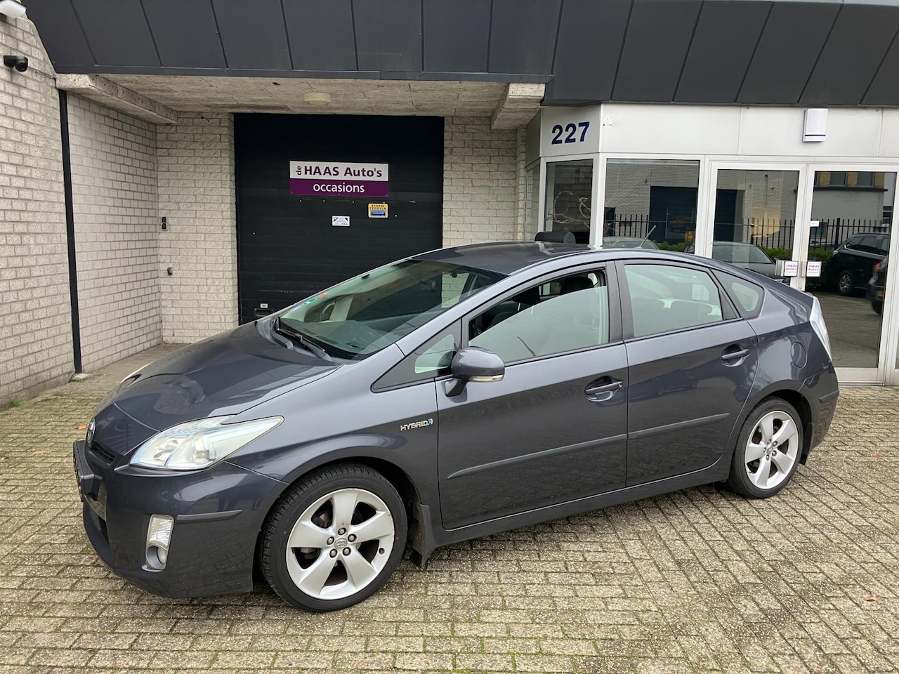 Toyota Prius - 1.8 Comfort / DEALER SERVICED / FRISSE AUTO / APK OK / YOUNGTIMER - AutoWereld.nl