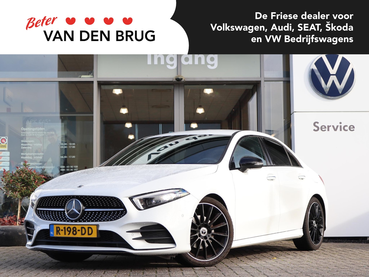 Mercedes-Benz A-klasse - 180 AMG Line 136 Pk | Widescreen | Stoelverwarming | Matrix LED | Camera | Sfeerverlichtin - AutoWereld.nl