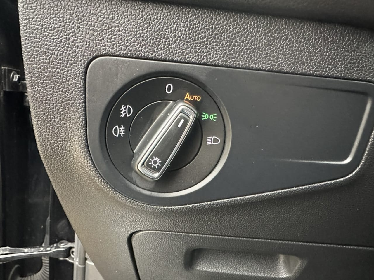 Volkswagen Tiguan - 1.5 TSI R-Line Panoramadak/Trekhaak