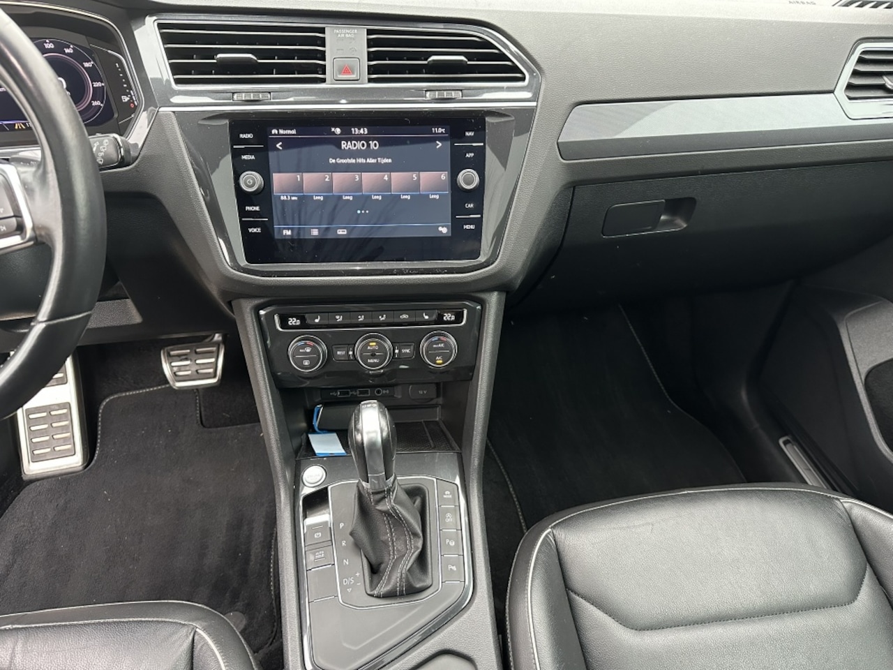 Volkswagen Tiguan - 1.5 TSI R-Line Panoramadak/Trekhaak