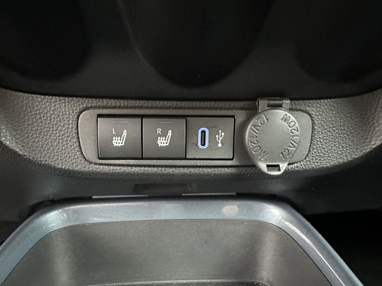 Toyota Aygo X - 1.0 VVT-i MT TeamPlayer Stoelverwarming