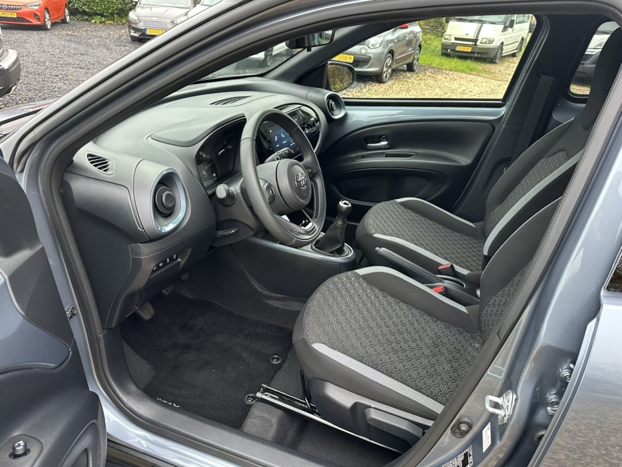Toyota Aygo X - 1.0 VVT-i MT TeamPlayer Stoelverwarming