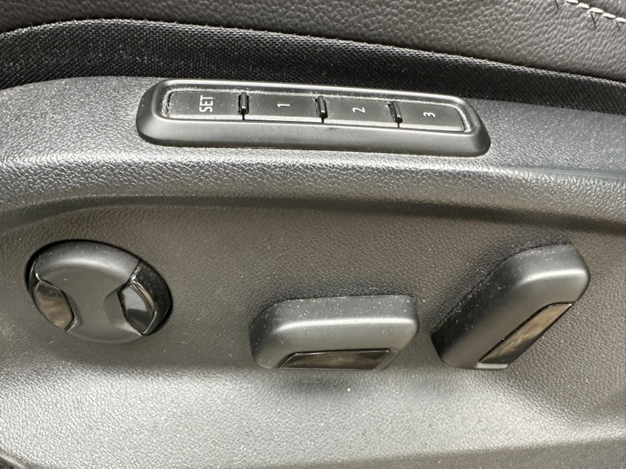 Volkswagen Tiguan - 1.5 TSI R-Line Panoramadak/Trekhaak