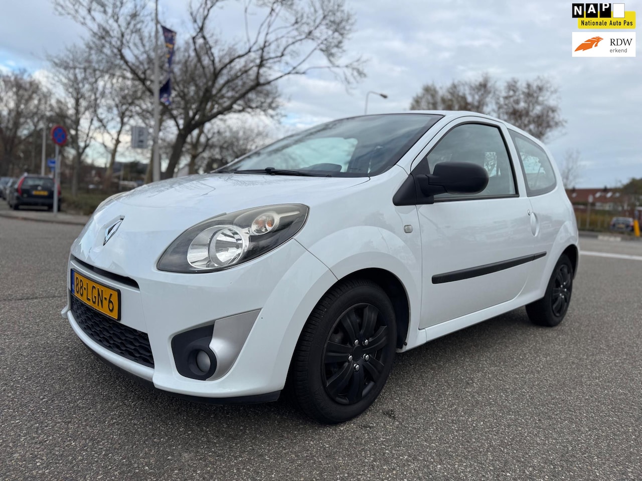 Renault Twingo - 1.2-16V Authentique / elektrische ramen / deurvergrendeling / nap..... - AutoWereld.nl