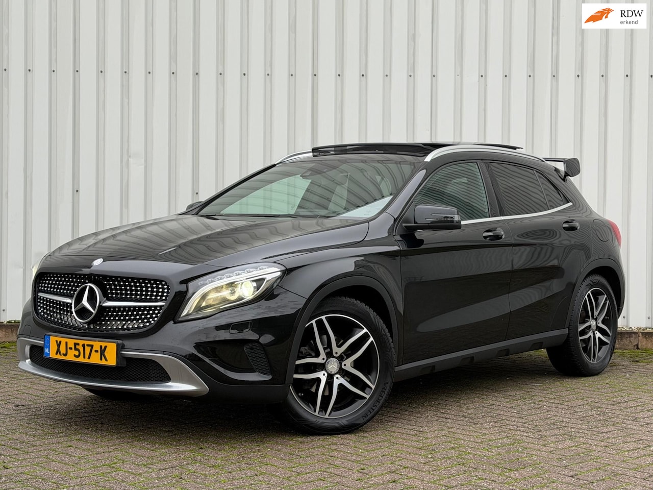 Mercedes-Benz GLA-Klasse - 200 Edition 1|Pano|Leder|Memory|Carplay|Trekhaak - AutoWereld.nl