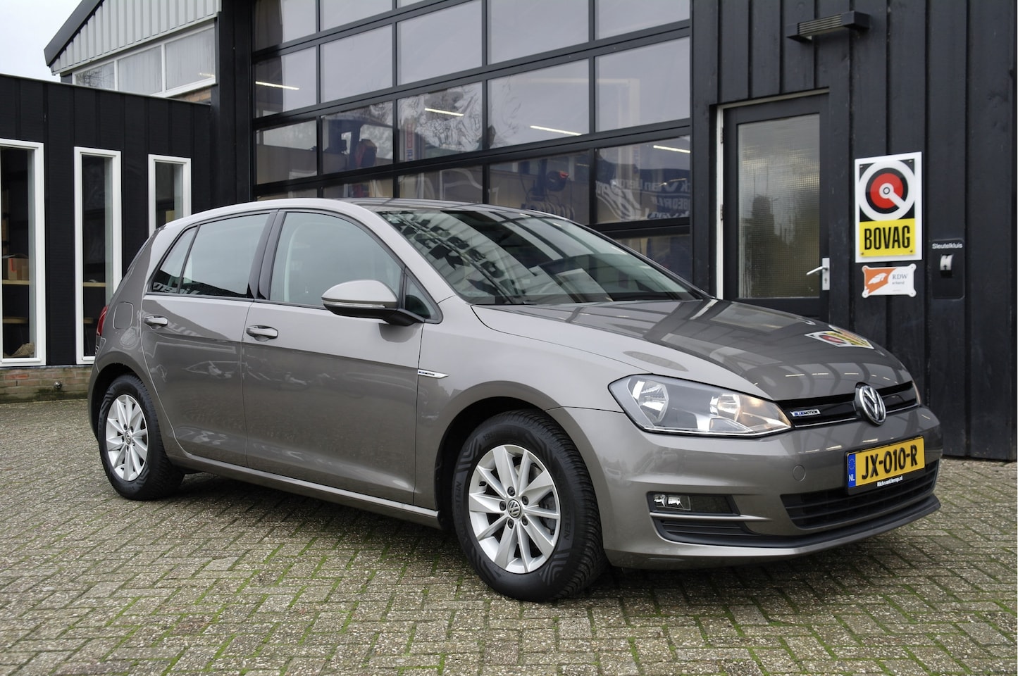 Volkswagen Golf - 1.0 TSI Edition | NL-Auto | Camera  | Airco - AutoWereld.nl