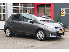 Toyota Yaris - 1.3 VVT-i 99pk Executive 5drs Automaat | 1e-eigenaar | Panoramdak | Camera | Keyless | Cru