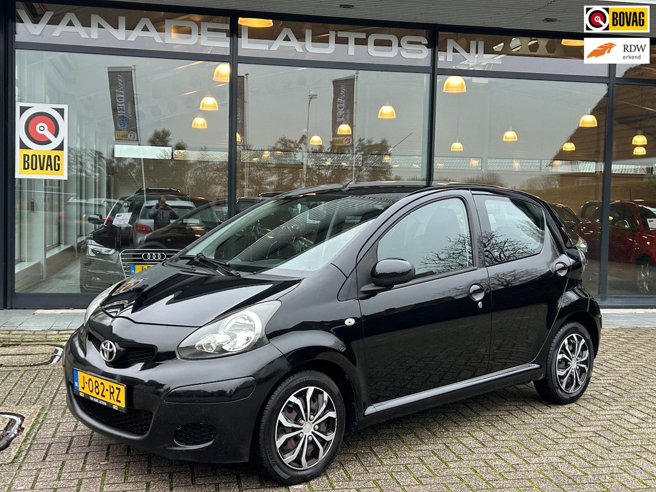 Toyota Aygo - 1.0-12V Cool 5Drs Airco Elek.Pakket Nette Staat! - AutoWereld.nl