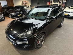 Porsche Cayenne - 3.0 D Platinum Edition *LUCHT VERING*PANO-DAK*TREKHAAK*LEDER*100% in orde