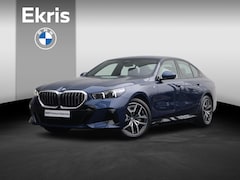 BMW i5 - eDrive40 M Sport Edition 84 kWh M Sportpakket/ Achteruitrijcamera/ Stoelventilatie/ Harman