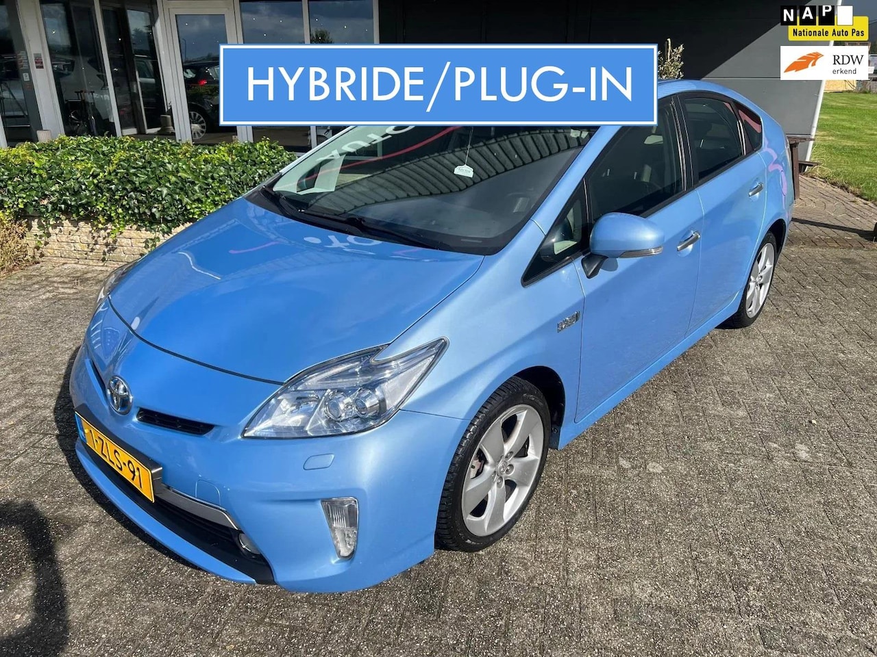 Toyota Prius - 1.8 DYNAMIC PLUG-IN HYB /NAV/ECC/CRUISE/CAM/LED - AutoWereld.nl