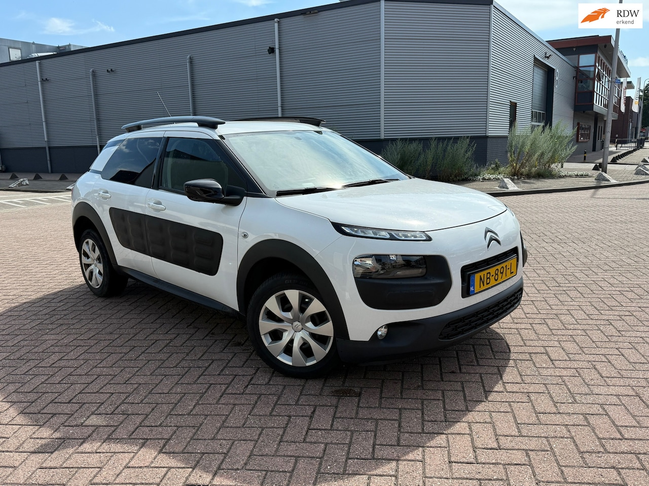 Citroën C4 Cactus - 1.2 PureTech Feel Clima 5DR APK - AutoWereld.nl