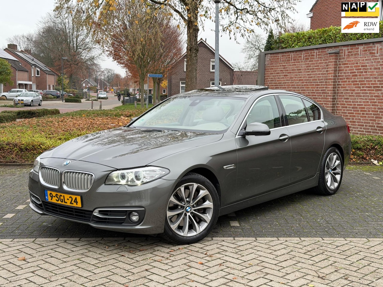 BMW 5-serie - M-Sport High Executive | NL | PANO | NAP | Virtual | Nieuwstaat - AutoWereld.nl