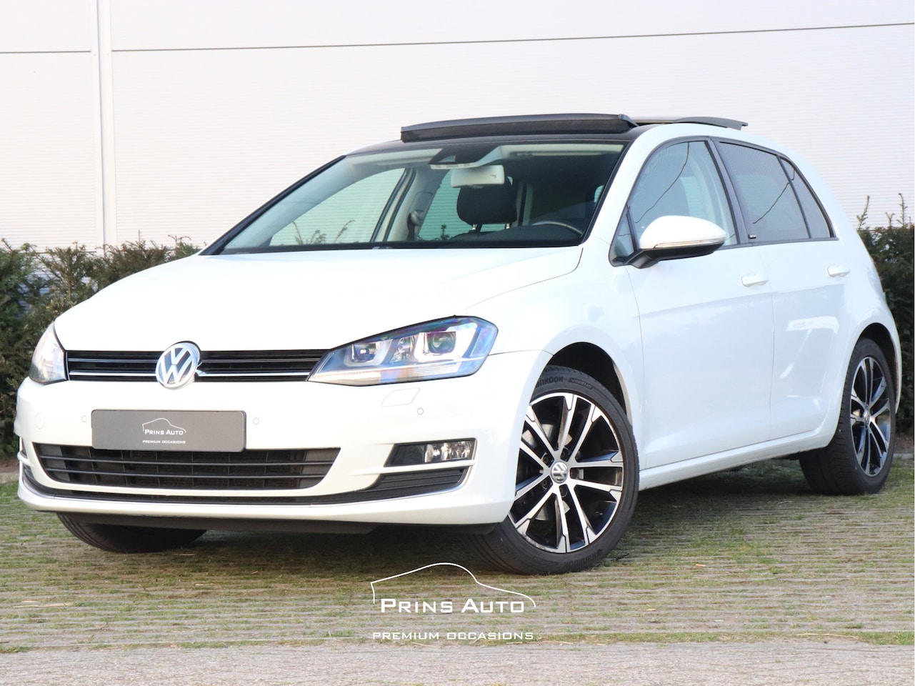 Volkswagen Golf - 1.4 TSI Connected Series |PANO|NAVI|CLIMA|STOELVERW|FULL LED| - AutoWereld.nl