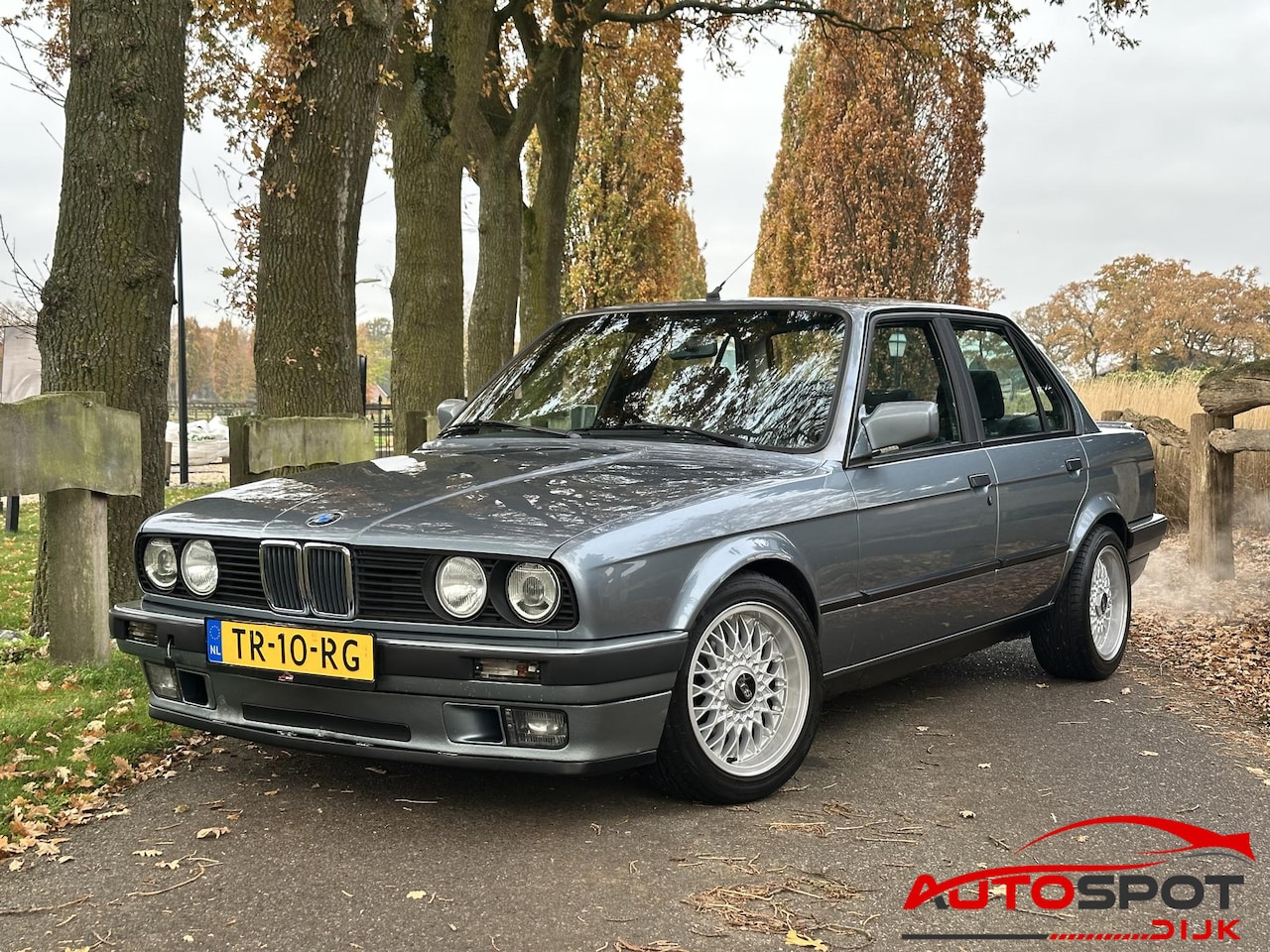 BMW 3-serie - 320 i 320i - AutoWereld.nl