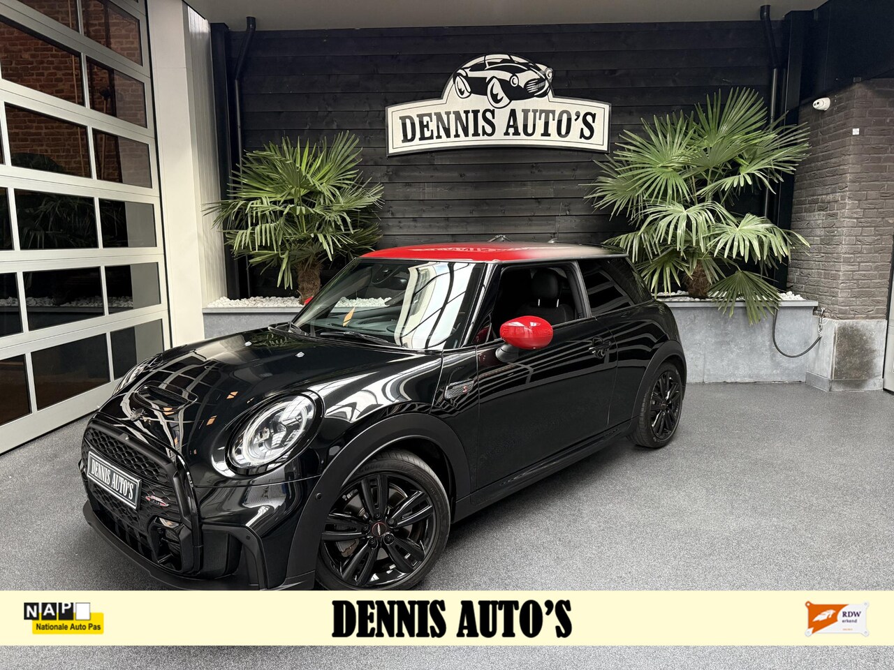 MINI John Cooper Works - Mini 2.0 S Trim Resolute Go Edition - AutoWereld.nl