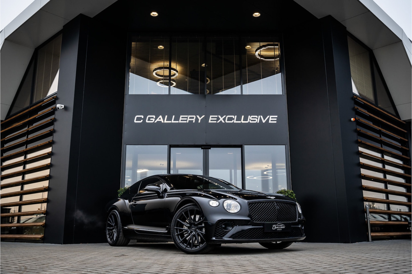 Bentley Continental GT - 6.0 W12 First Edition - B&O | Massage | 22" Vossen | Rotating Display | 360 Camera - AutoWereld.nl